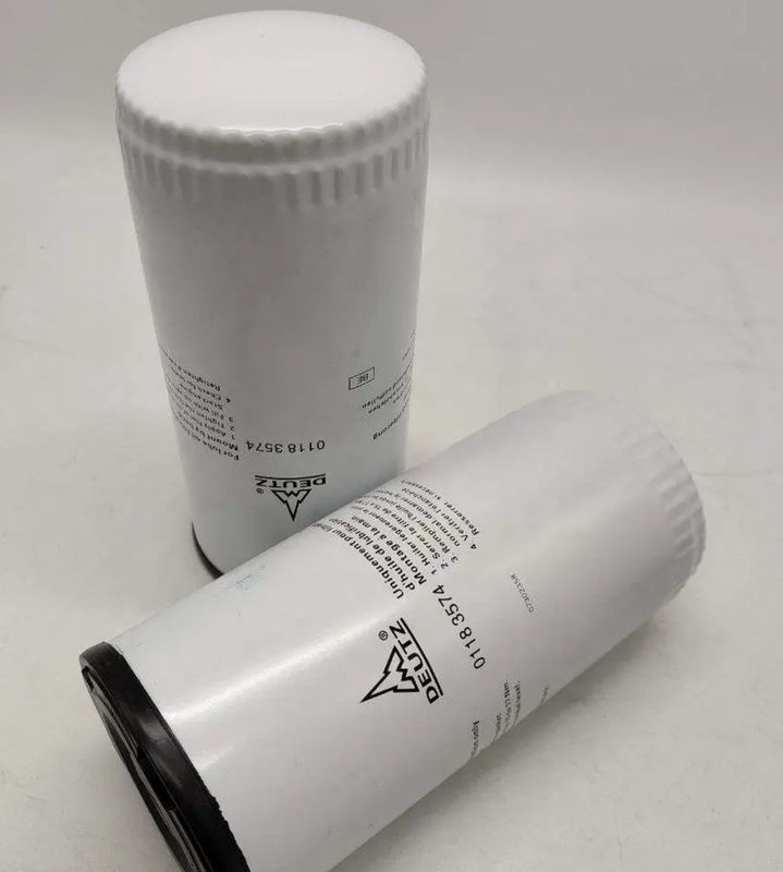 Il filtro dell'olio genuino del motore diesel parte 01174421 con l'imballaggio neutrale